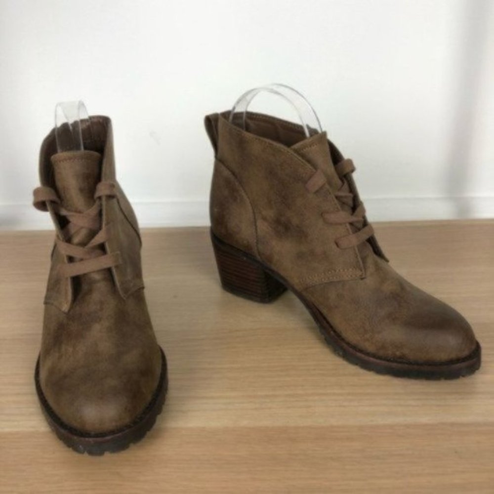 ZIGI SOHO brown lace up Olympia heels size 6